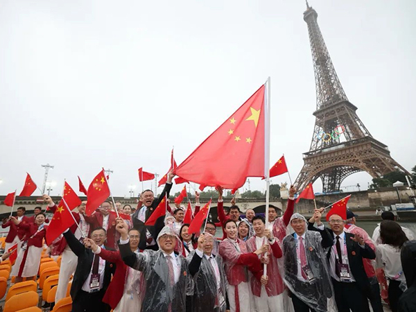 2024年7月26日，巴黎奧運會開幕式，中國代表團(tuán)合照.jpg